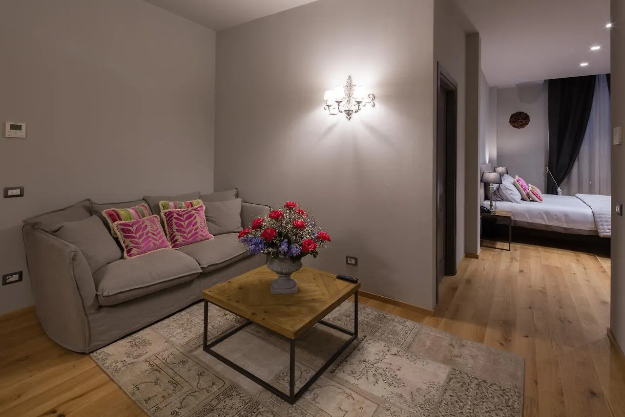 Couette-café Il Duomo Luxury Suite Pietrasanta Italie