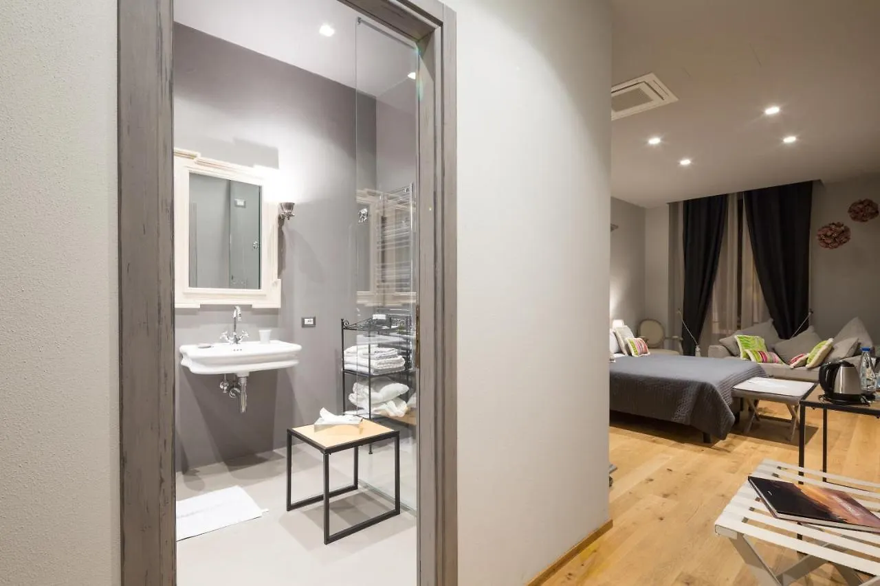 Couette-café Il Duomo Luxury Suite Pietrasanta Italie
