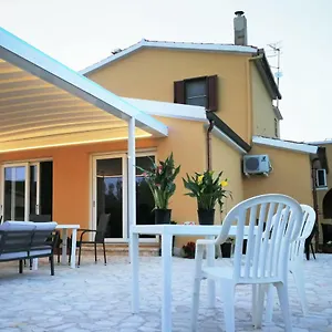 ** Bed & Breakfast Fiori Di Pesco Italië